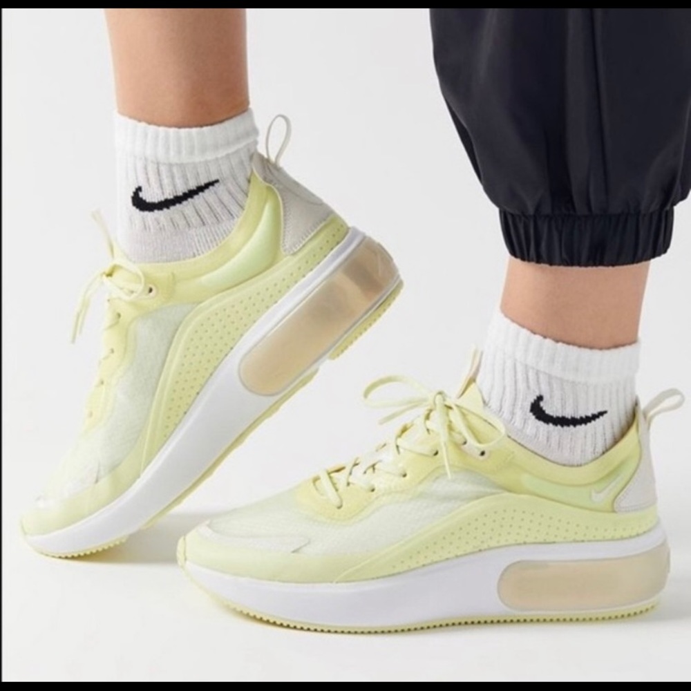 NWT Nike Air Max Dia sneakers yellow